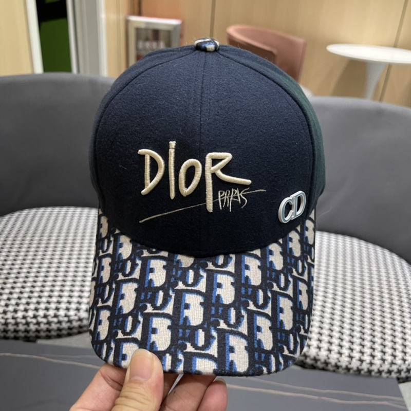 CHRISTIAN DIOR